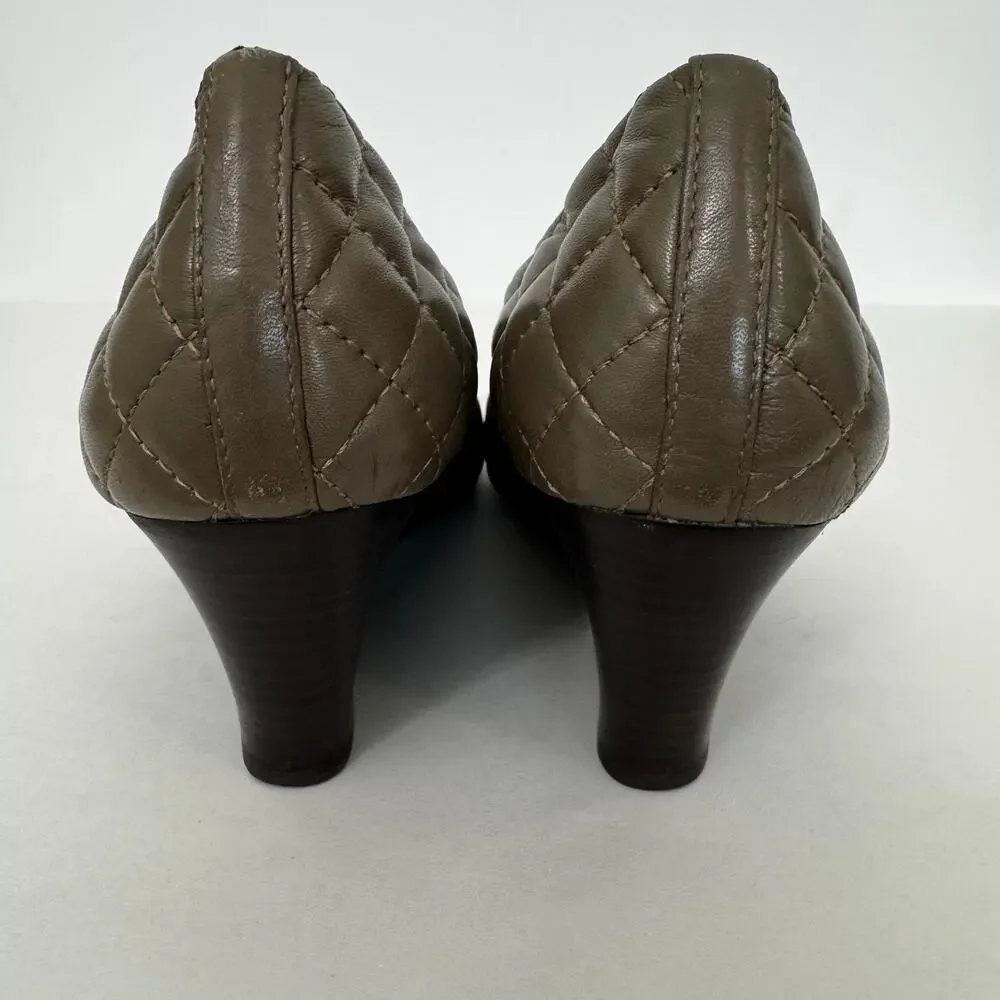 Tory Burch Quinn Quilted Leather Wedge Pumps Shoes Dark Taupe 10M Double T Logo